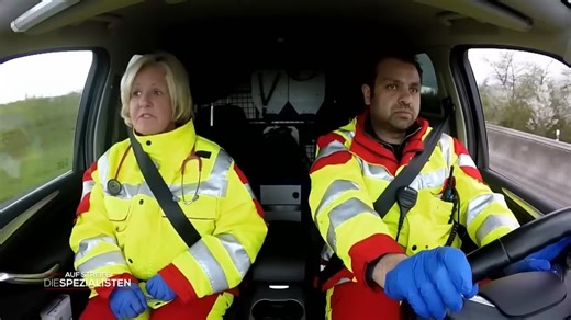 BOBBY CAR auf der Autobahn🚗🏁 Illegales Rennen führt zum tragischen Unfall Die Spezialisten SAT | Spezialisten