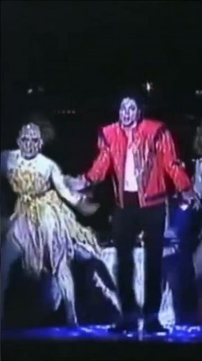 Thriller - Michael Jackson ( Halloween 🎃 )