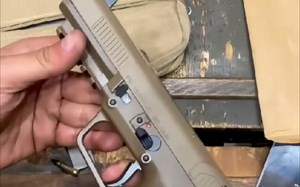 第一视角展示FN57手枪&上弹演示_哔哩哔哩_bilibili