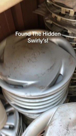 Exploring Holden Swirly Hubcaps | Hubcap Finds