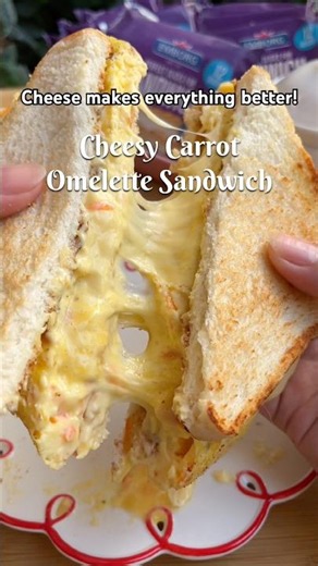 Cheesy Carrot Omelette Sandwich | Easy Bteakfast Omelette Recipe