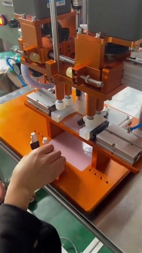 Desktop screw capper for small bottles #machine #cleanerfillingmachine#factory#automation#automobile