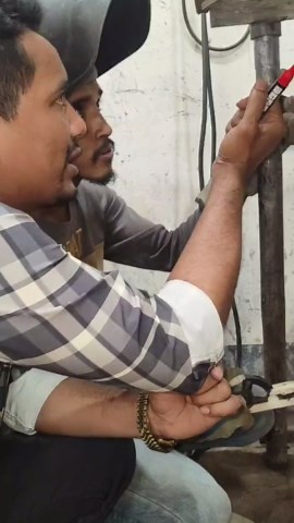 ওয়েল্ডিং ডাউন করা যাবে না। #welder #welderlife #arcwelding #4g #job #probleme #ff