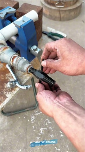 Drive-In Pipe Extractor for Broken Thread Removal ⚙️