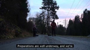 MINA OG MEG – I Nansens fotspor over Grønlandsisen 2025 🇳🇴. Det er mega skummelt å dele denne nyheten med dere, når vi fortsatt mangler endelig godkjenning og alle midlene og samarbeidspartnerne som skal til for å stå klare denne våren for å krysse Grønlandsisen, 600 km Mina og meg sammen. Men den som intet våger, intet vinner! Dette er en drøm Mina har båret på i en god stund, og som vi har planlagt for i over ett år. Men vi mangler fortsatt støttespillere og partnere som vil være med å reali