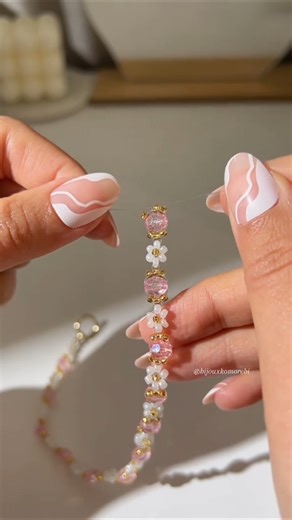 How to make a beaded flower necklace 🌼 Beaded daisy necklace tutorial