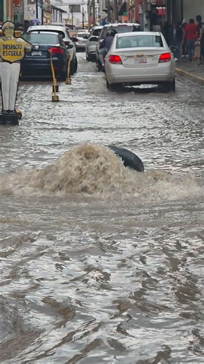 ¡Que se cae el cielo! Se levantan coladeras tras intensa lluvia. | Agnóstica