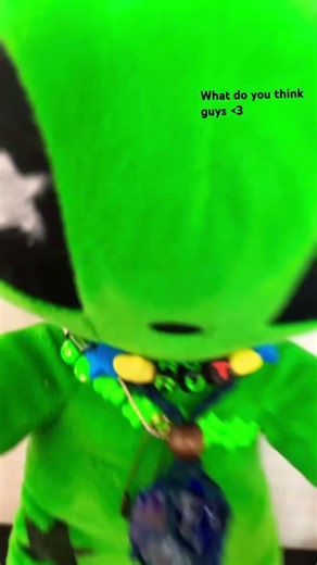 South out to ‪@UFOr5g‬ for helping me painting my Alien :3