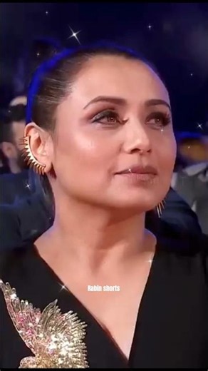 💃 Madhuri Dixit & Juhi Chawla’s Iconic Dance on “Goonghat Ki Aadh Se” ❤️✨