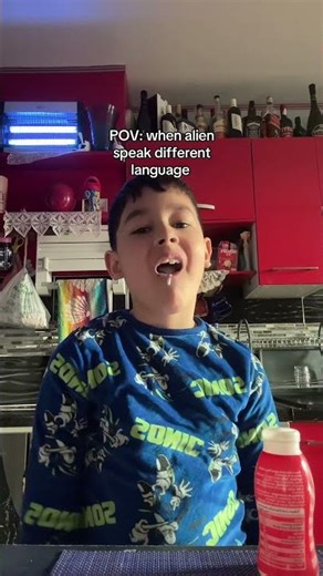 POV: when alien speak different language