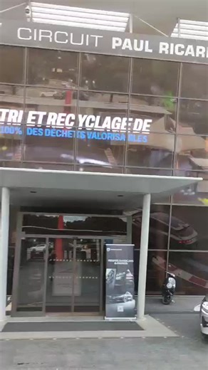 PROSIMU | Professional Racing Simulators on Instagram: "🇺🇸Feel the rush of the racetrack without leaving your seat! 🚗💨 Have you ever dreamed of racing in a Race car ? The T1000 4 AL dynamic simulator at the Paul Ricard Circuit (with Exclusive Drive) is here to turn that dream into reality. This isn't just any simulator—it's an experience that makes your adrenaline levels spike like you're actually on the track! Imagine yourself gripping the wheel, feeling every turn and acceleration as if yo