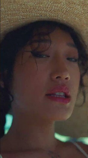 (It Goes like) Nanana music video is out now