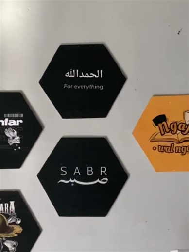 poster dinding kamar aesthetic #promomakanharian #posterdinding #posterkamar ##hiasankamar #posterdesign