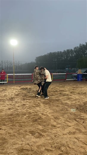 Squabbling between two wrestling masters at Spring Breeze City with stunning highlights.
