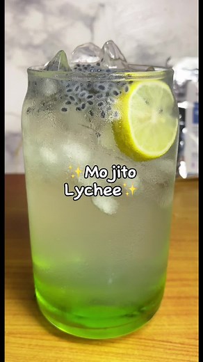 Bisa bikin mojito lychee dirumah pake lychee squash dari @maxfood.official #maxfood #maxfooddrinks #mojitolychee