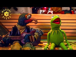 Gonzo & Kermit Sing “Everyone Matters” | It's a Very Merry Muppet Christmas Movie