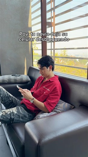 Pov: tu novia deja su celular desbloqueado #humor #comedia #alansandoval #novia