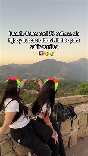 Trekking Flúor 🎨 Reservas al WhatsApp +569 26358776 #nocturno #neon #fluor 😍