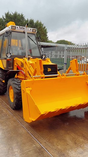 Retro JCB JC330 Restoration Project | Sunday Digging Fun