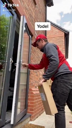 How different courier's deliver your parcels 🚚📦