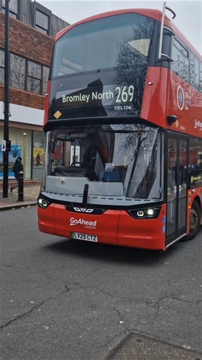 Soon to be with 486, LV25CTZ DEL106 Wright Streetdeck Electroliner on route 269 at Bexleyheath