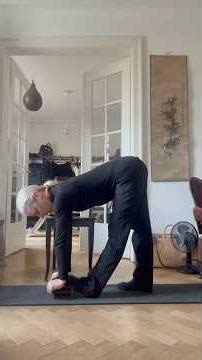 The Dancers Way | Hamstrings and lower back stretch made simple