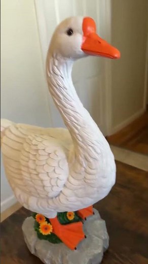 Large White Porch Goose Big Resin Garden Lawn Yard 20 inches High Figurine