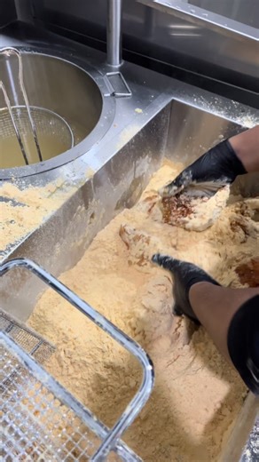 Wrapping Table: Solusi Praktis untuk Peniaga Ayam Goreng