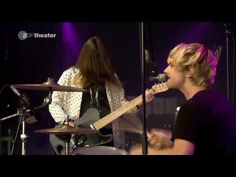 Blood Red Shoes - Full live in Berlin - Flughaven Tempelhof Festival 10-09-10
