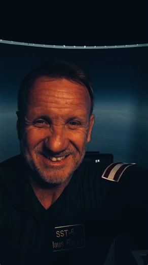 Fly & Race Simulation Center Zürich With Boris Otter on Boeing 777 Aviation Skill Training Jacques Lemans ÖAMTC-Flugrettung Austrian Air Force, Aeronautical Fashion Boris Otter Café Puls HTL Kapfenberg Fly & Race Simulations GmbH Flyme Frank | Xwing Klaus