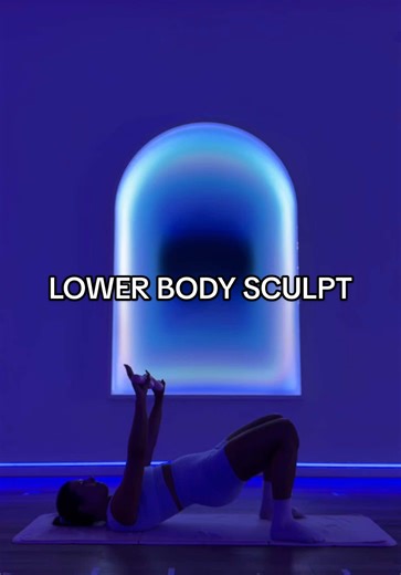 lower body sculpt using the 15lb @BALA US beam! quickly becoming one of our favorite props to level up our sculpt & strength classes. save for inspo ✧ #hotpilates #hotsculpt #miamipilates #brickell #pilates