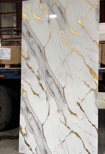 Nueva lámina PVC Premium Gold para decorar paredes