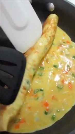 OMELETTE ROLL UP 😋 Egg Fun 🤩 #food #cooking #egg #recipe #breakfast #tutorial