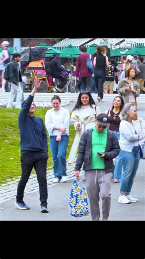 #fartprank #funnyprank #funnyvideo #viralvideo #viraltikto #farts #fartman #fyp #farting