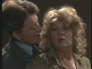 Prisoner - Chrissie & Hannah fighting