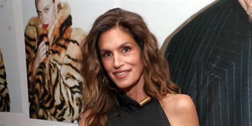 Cindy Crawford Goes Topless Covering Up With Just Her Hands in a Rare Throwback Photoshoot From Over 30 Years Ago