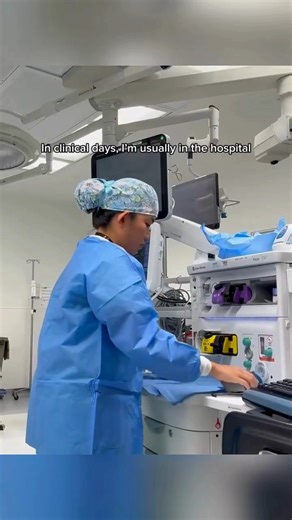 An early bird catches the worm—at least for University of Miami SRNA Geneva Ford Miller, who is completing clinical rotations at Mount Sinai Medical Center. Her typical day includes checking the anesthesia machine and monitor, preparing and drawing medications, attending didactic classes, and studying at home. Follow along through a day in her life as she works hard to become a skilled anesthesia provider. #FutureSRNA #AnesthesiaStudent #ClinicalRotations #MountSinai #UMiami #HealthcareHeroes #N