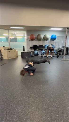 Breakdancing | Windmill | still working on my conditioning and strength as I get smoother
