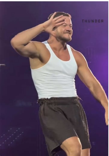THUNDER ⚡️ #imaginedragons #danreynolds #loomtour #concert | imagine dragons