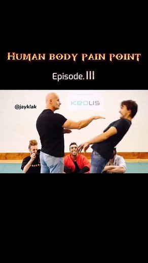 The human body knockdown switch can be used for self-defense in an emergency.#fight #fighter #fyp #selfdefense #howtofight #martialarts #combat #kungfu #kravmaga | Archaeology World