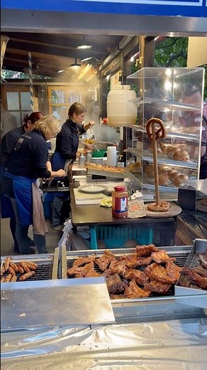 🌭 Nuremberg Altstadtfest – Street Food Highlights: Bratwurst & Meat 🍖🎉