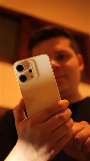 2.6K views · 690 reactions | OPPO reno14 5G vs Samsung Galaxy S25FE ¿cuál te conviene más? Vamos a comparar estos dos pesos pesados de la gama media alta. #opporeno14 #samsungs25fe #s25fe #versus #tecnología #tecnologia #celulares2025 #smartphone #android | El Profe Jorge | Facebook