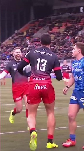 When the ball bounces just right 😮‍💨👌 #Rugby