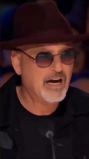 Creative Genius at Work: Watch This Artist Bring a Wall to Life with Incredible Detail!