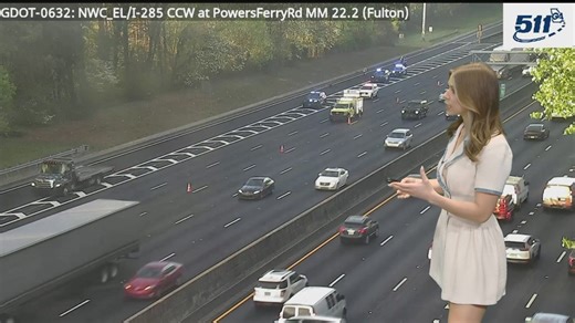 Crash closes lanes on I-285 eastbound in Sandy Springs