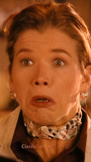 Vorstellungsgespräch #ClassicGermanFunHQ #ladykracher #job #kommunikation #restaurant #reden #missverständnis #beruf #paar #ticks #chef #humor #funny