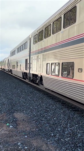The Coast Starlight leaving Chemult, OR