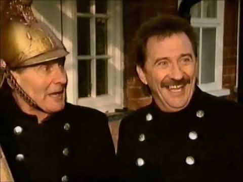 Chucklevision - The Shout