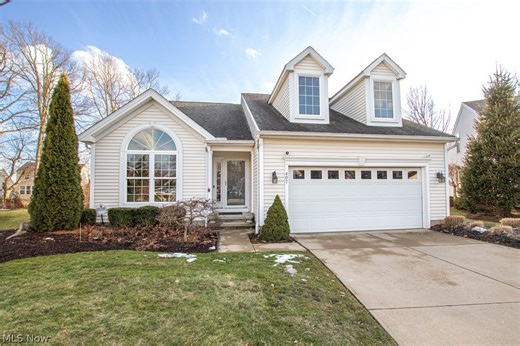 407 Clearbrook Dr, Avon Lake, OH 44012 - MLS 5189735 - Coldwell Banker