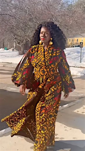 How to effortlessly frolic like an over-50 Grande Dame #BlackWoman #Elegance #Confidence #feminine